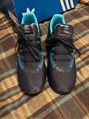 adidas Disney Little Mermaid Black and Teal Low-Top Sneakers Youth 6